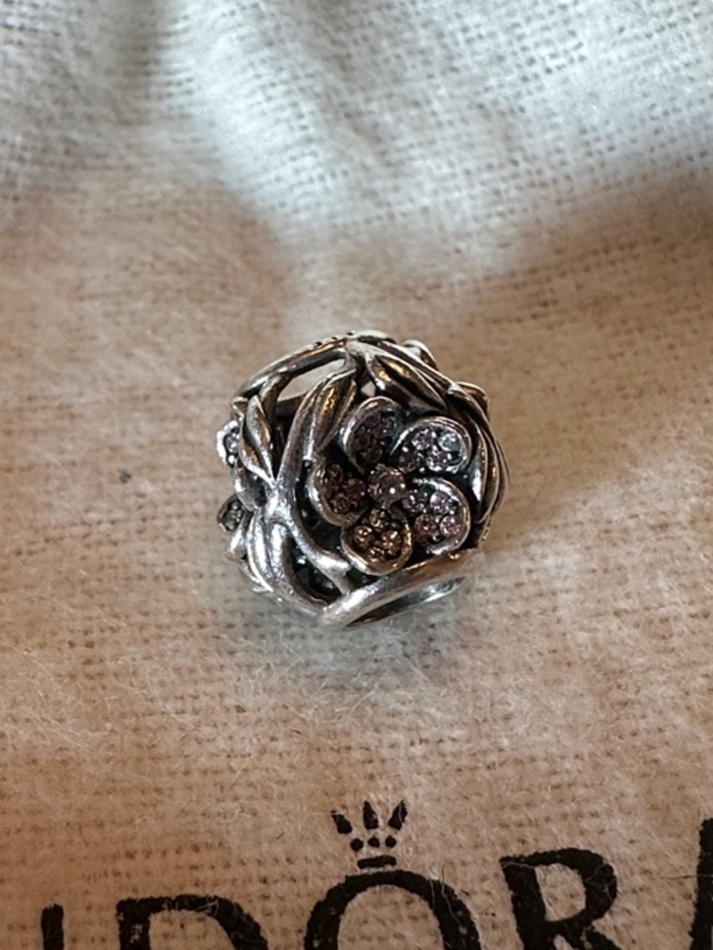 Pandora Mystic Floral charm